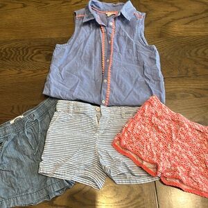 Lot of girls shortie shorts